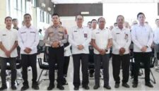 Foto : Pj.Sekda Kutai Barat Kamius Junaidi Saat Menghadiri dan Membuka Rapat Penyelenggaraan Mal Pelayanan Publik (MPP).