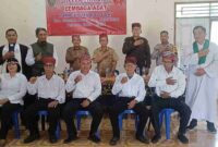 Sesi Foto Bersama Saat Pelantikan Pengurus Lembaga Adat Kampung Sekolaq Oday, Kecamatan Barong Tongkok Periode 2026-2031.