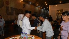 Foto Wakil Bupati Kutai Barat, H.Nanang Adriani Saat Meninjau Peserta PENAS di Gorontalo.