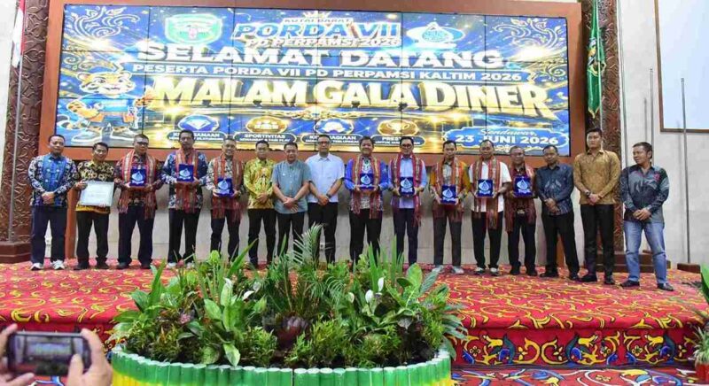 Foto Bersama Wakil Bupati Kutai Barat, H.Nanang Adriani Saat  Menghadiri Gala Diner PORDA PERPAMSI KALTIM 2026.