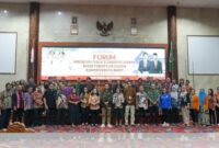 Foto Bersama Para Peserta Forum Konsultasi Publik Bapenda Kutai Barat.