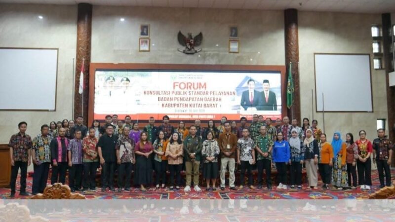 Foto Bersama Para Peserta Forum Konsultasi Publik Bapenda Kutai Barat.
