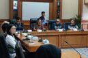 Sekretaris Daerah Kabupaten Kutai Barat, Erik Victory Saat Membuka Audiensi Penyusunan Dokumen Strategi Sanitasi Kabupaten (SSK) 2026-2030.