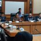 Sekretaris Daerah Kabupaten Kutai Barat, Erik Victory Saat Membuka Audiensi Penyusunan Dokumen Strategi Sanitasi Kabupaten (SSK) 2026-2030.