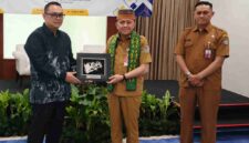 Sekretaris Daerah Kabupaten Kutai Barat, Erik Victory Saat Mengikuti FGD Pengelolaan Keuangan Daerah.