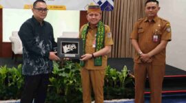 Sekretaris Daerah Kabupaten Kutai Barat, Erik Victory Saat Mengikuti FGD Pengelolaan Keuangan Daerah.