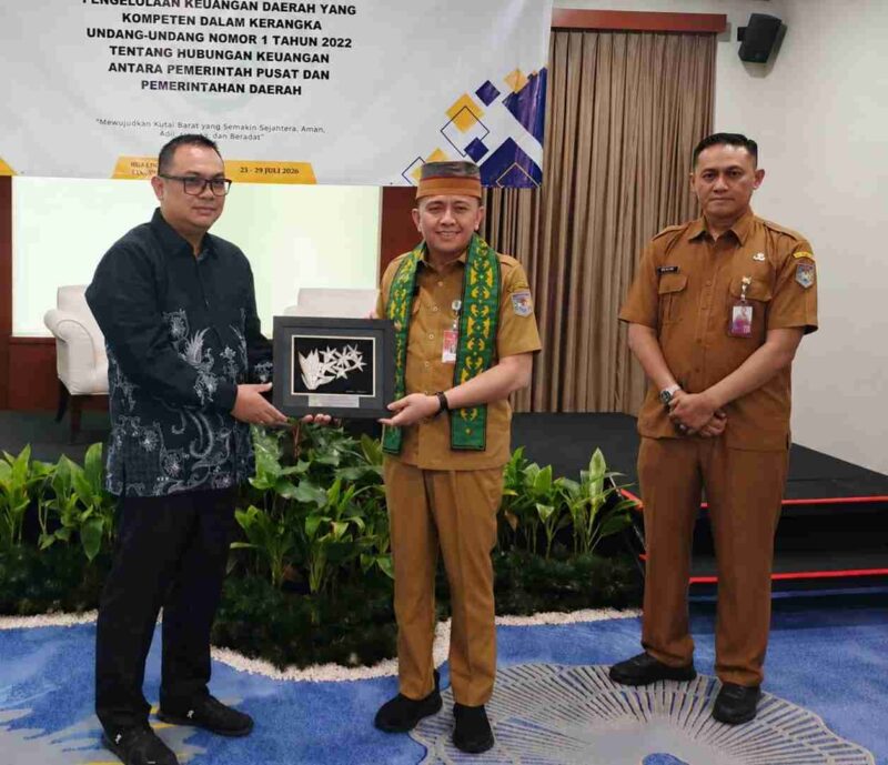 Sekretaris Daerah Kabupaten Kutai Barat, Erik Victory Saat Mengikuti FGD Pengelolaan Keuangan Daerah.