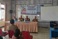 Kepala Dinas Kependudukan dan Catatan Sipil Kabupaten Kutai Barat, Petrus, S.Hut Saat Menghadiri Sosialisasi Dokumen Kependudukan di Kecamatan Damai.