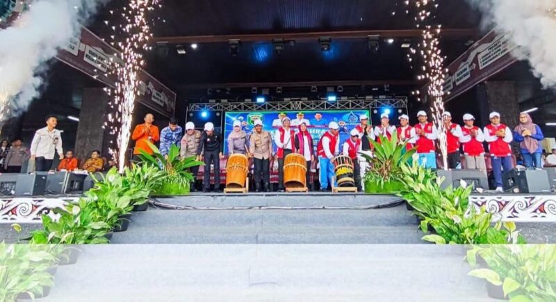Wakil Bupati Kutai Barat, H.Nanang Adriani Bersama Unsur Forkopimda Saat Membuka Secara Resmi Gelaran PORDA PERPAMSI Kaltim 2026.