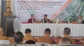 Wakil Bupati Kutai Barat, H.Nanang Adriani Saat Menghadiri Serta Membuka Secara Resmi Sosialisasi Program EnAble.