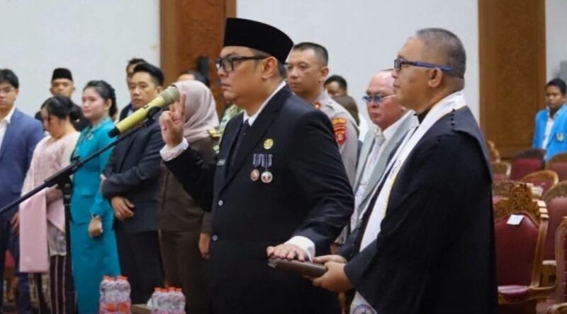 Prosesi Pelantikan dan Pengambilan Sumpah Erik Victori Sebagai Sekretaris Daerah Kabupatenn Kutai Barat.