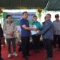 Bupati Kutai Barat, Frederick Edwin Saat Mengunjungi Kelompok Tani Minta Mandiri.