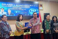 Bupati Kutai Barat, Frederick Edwin Saat Melakukan Launching Layanan Darurat Masyarakat Call Center 112.